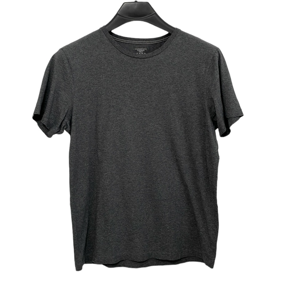 Lands' End Canvas men’s Size Large heather grey short sleeve t-shirt.